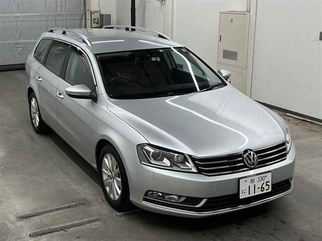 35073 Volkswagen Passat variant 3CCAX 2011 г. (MIRIVE Saitama)